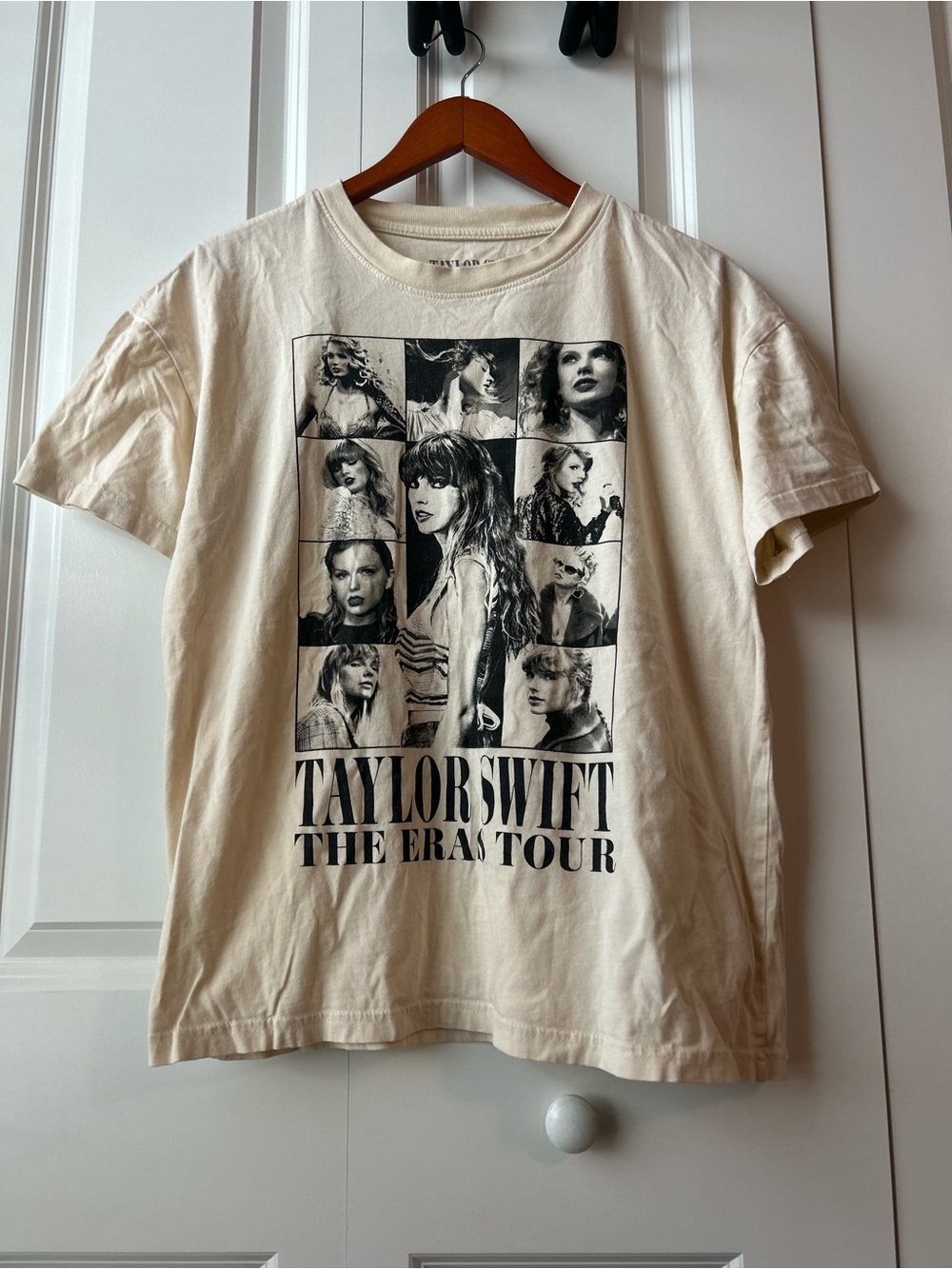 ✨ Taylor Swift The Eras Tour Official Tee — Size Small 🎶🤍